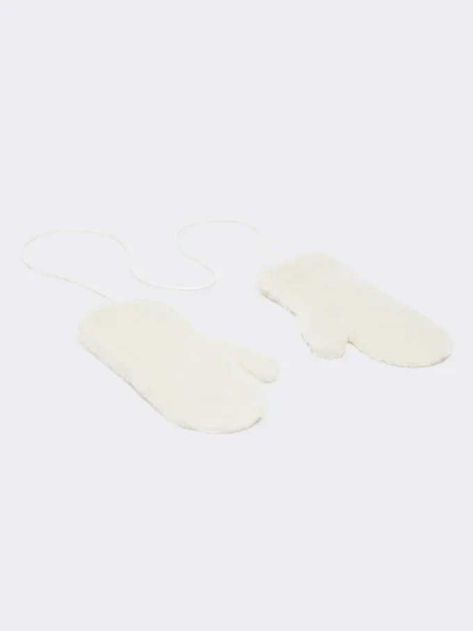 Vantar i teddytyg av alpacka och ull, optiskt vitt Vantar i teddytyg av alpacka och ull, optiskt vitt