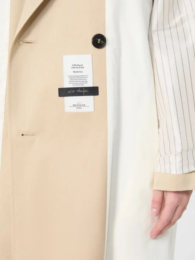 Vattenavvisande trenchcoat i gabardin med tryck, plommon Vattenavvisande trenchcoat i gabardin med tryck, plommon