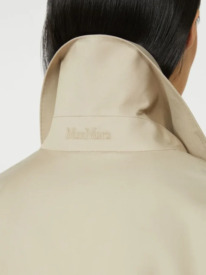 Vattenavvisande trenchcoat i twill med bälte, sand Vattenavvisande trenchcoat i twill med bälte, sand