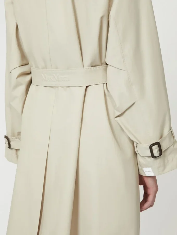 Vattenavvisande trenchcoat i twill med dubbelknäppning, naturfärgad Vattenavvisande trenchcoat i twill med dubbelknäppning, naturfärgad
