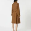 Vattenavvisande trenchcoat i twill med dubbelknäppning, tobaksfärgad Vattenavvisande trenchcoat i twill med dubbelknäppning, tobaksfärgad