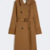 Vattenavvisande trenchcoat i twill med dubbelknäppning, tobaksfärgad Vattenavvisande trenchcoat i twill med dubbelknäppning, tobaksfärgad