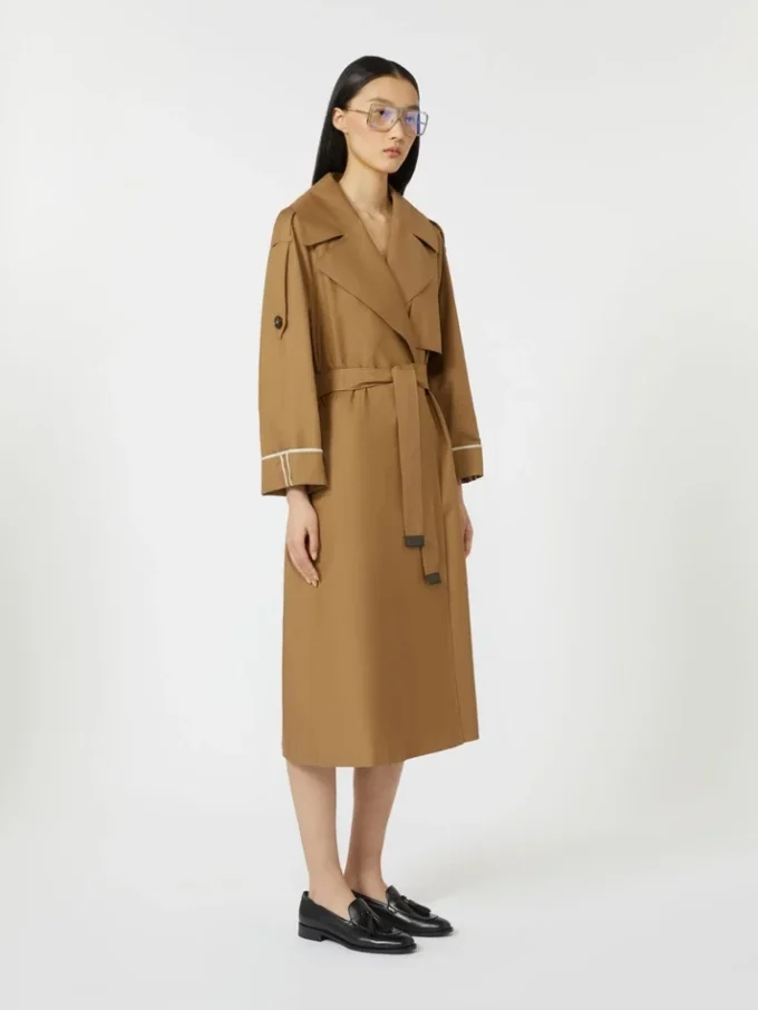 Överdimensionerad vattenavvisande trenchcoat i twill, brun Överdimensionerad vattenavvisande trenchcoat i twill, brun