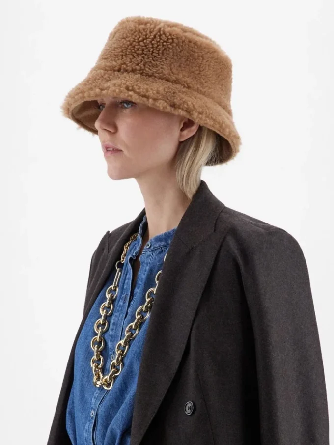 Vändbar cloche-hatt i kamel- och teddytyg, kamel Vändbar cloche-hatt i kamel- och teddytyg, kamel